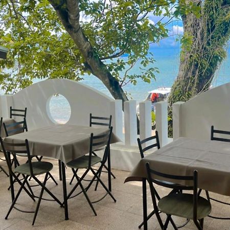 Chom By The Sea Hotel Ao Nam Mao Exterior photo